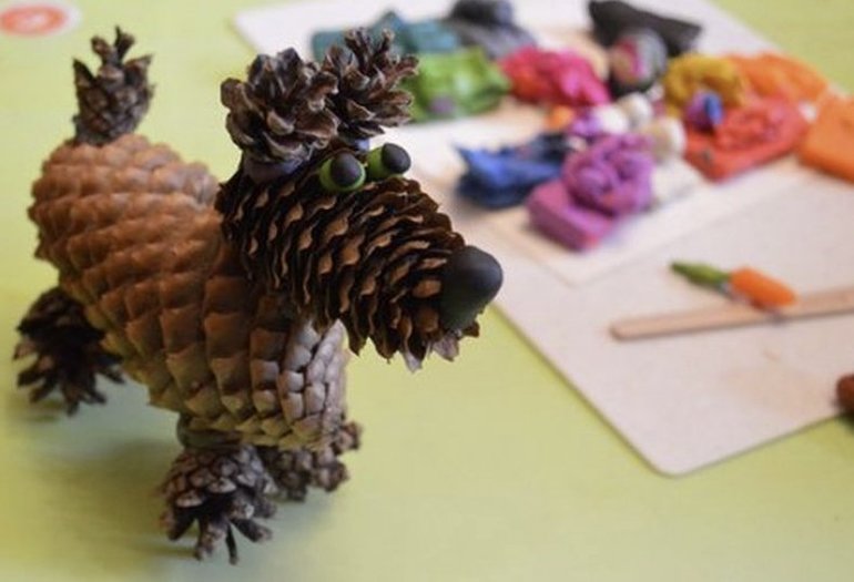 Chien fait de cônes