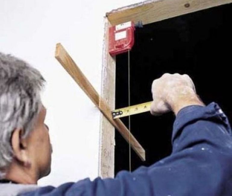 Comment enlever le craquement des portes