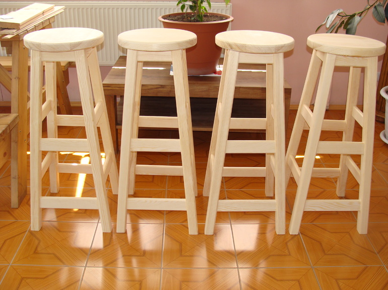 Tabouret de bar en bois