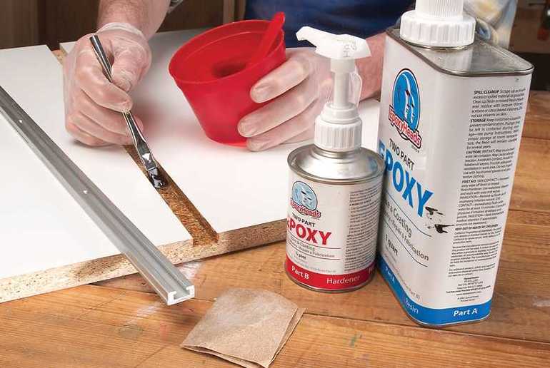 Caractéristiques de l'utilisation de la colle époxy