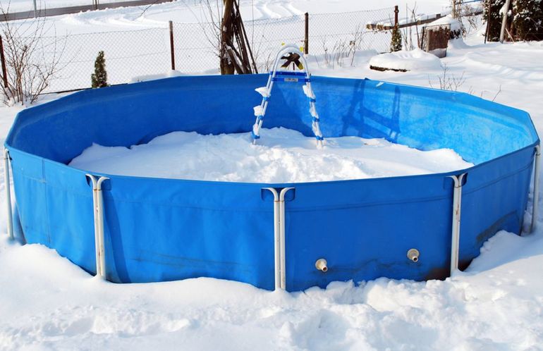 Piscine hors sol en gelées sévères
