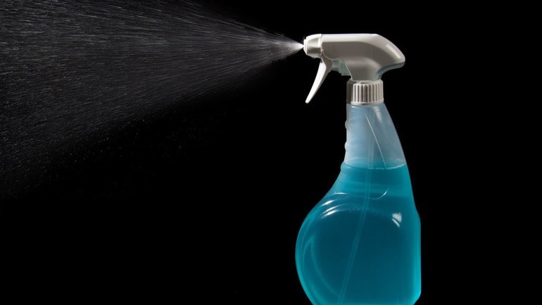 Solution aqueuse d’assouplissant.